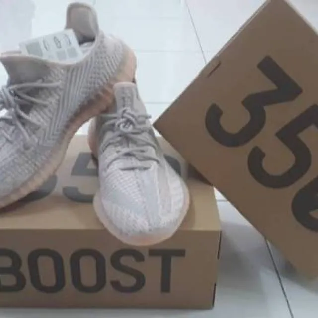 Adidas yeezy boost 350 v2 synth (non-reflective)