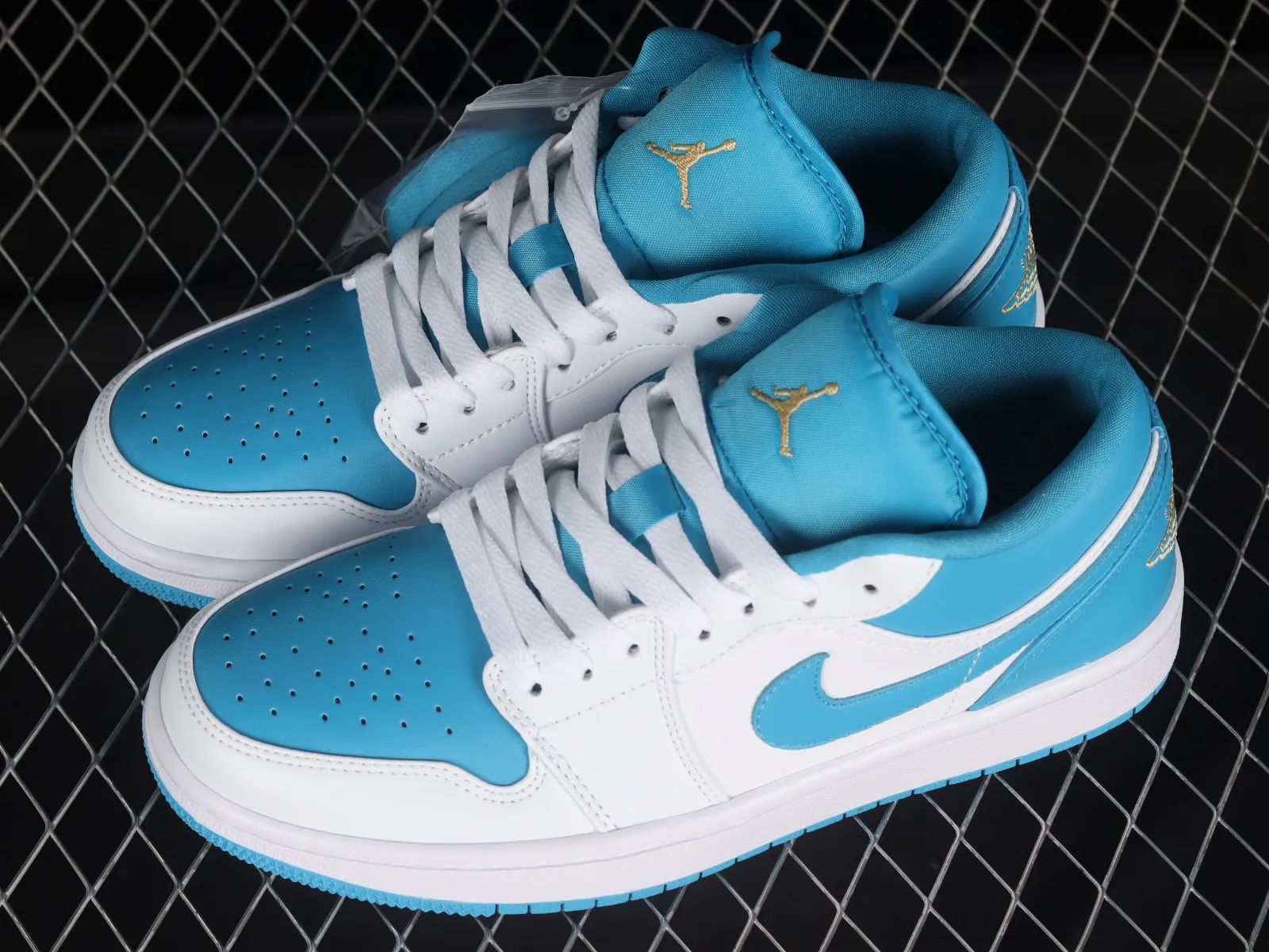 Air Jordan 1 Low Aquatone Teal White 553560-174