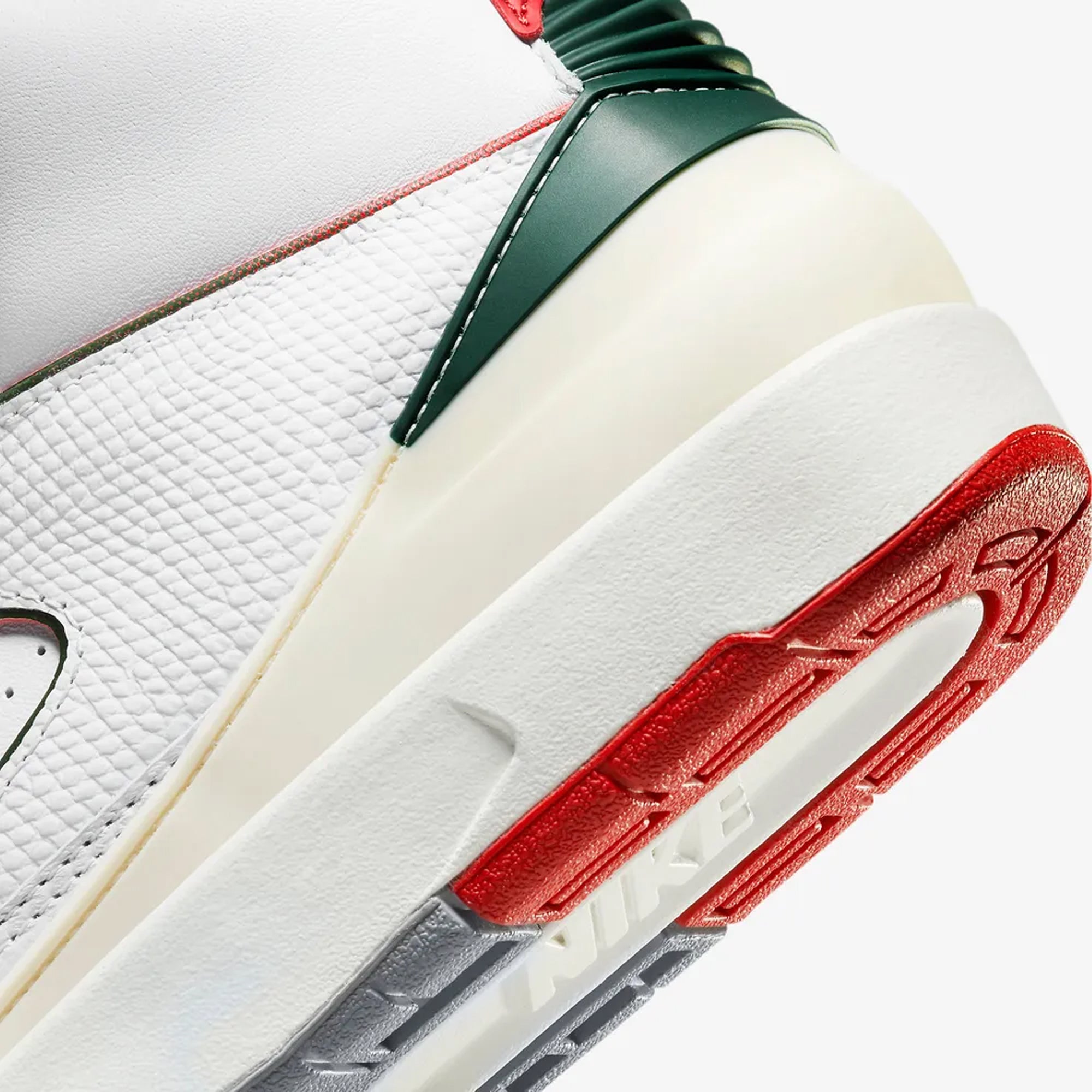 AIR JORDAN 2 ORIGINS 'WHITE/FIRE RED-FIR-SAIL'