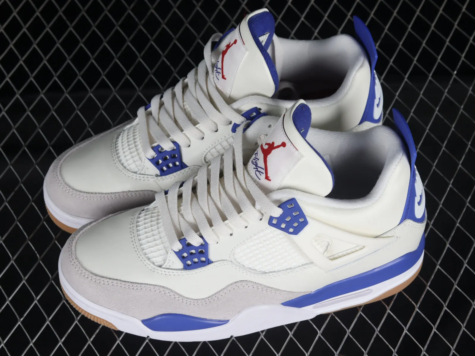 Nike SB x Air Jordan 4 Sapphire White Royal Blue Gum DR5415-102