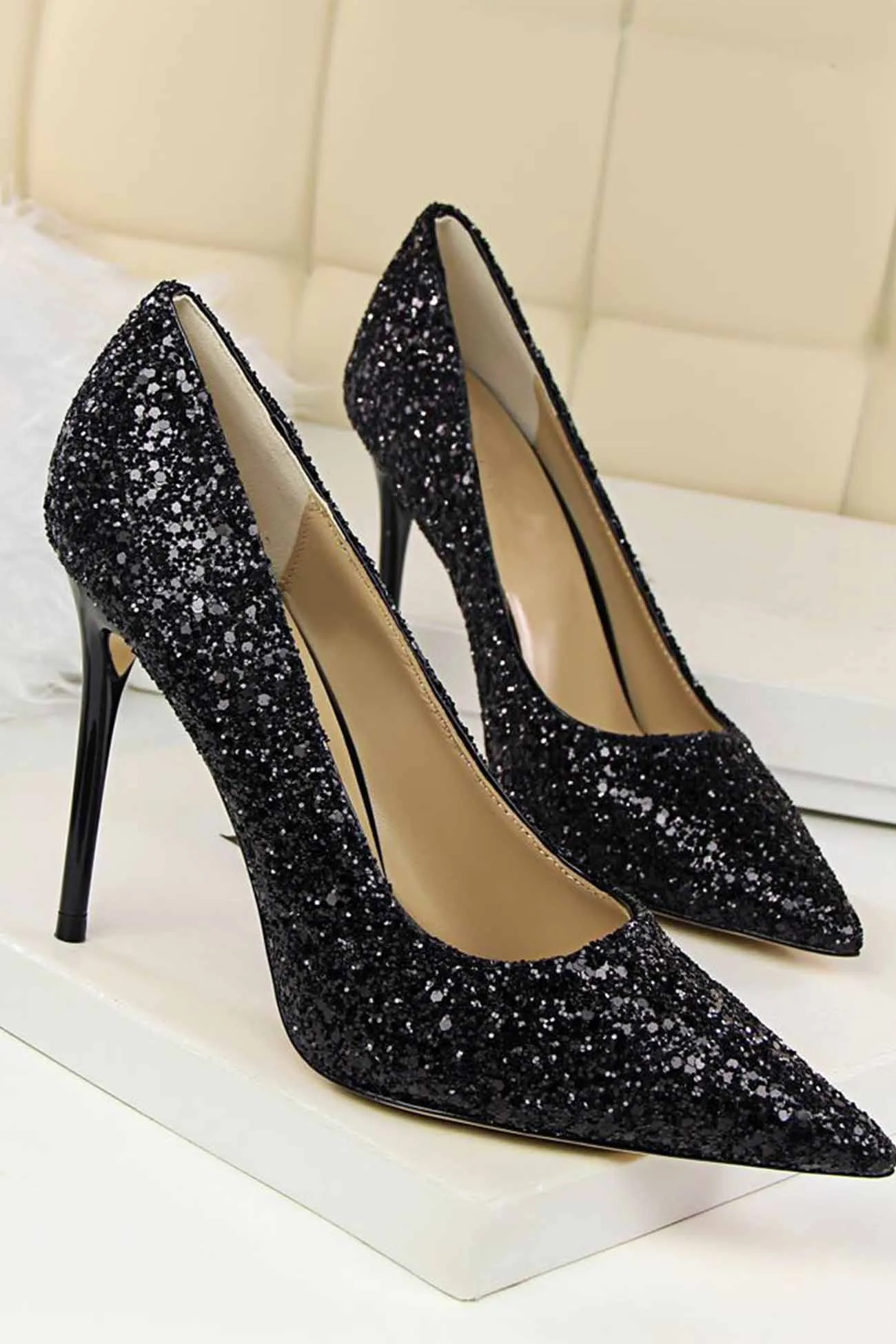 Pointed Toe Sequined High Heels