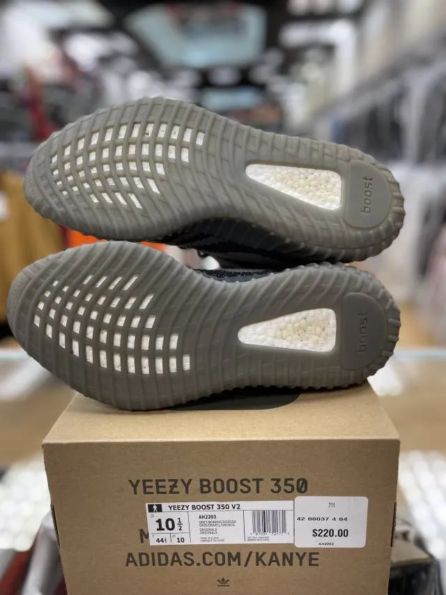 Vnds adidas Yeezy Boost 350 V2 Beluga 2.0