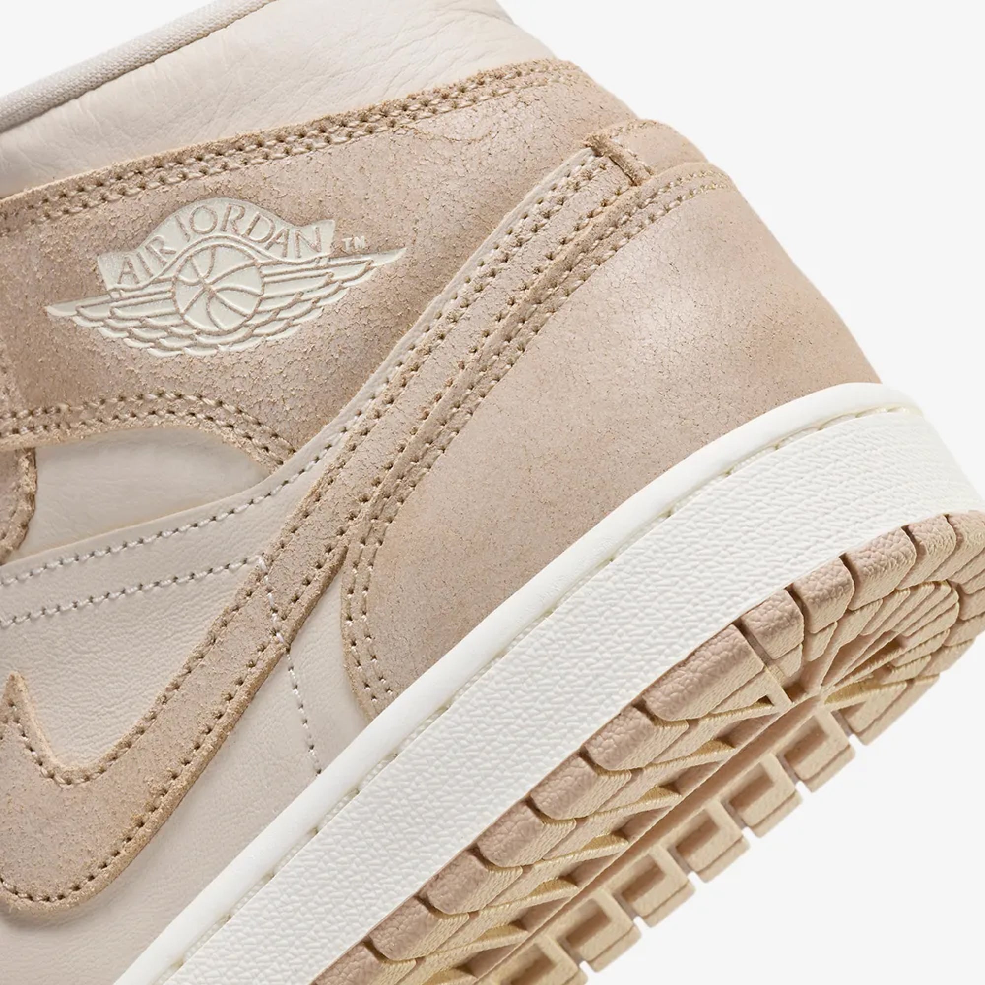 WMN'S AIR JORDAN 1 MID SE 'LEGEND LT BROWN/LEGEND MD BROWN-SAIL'